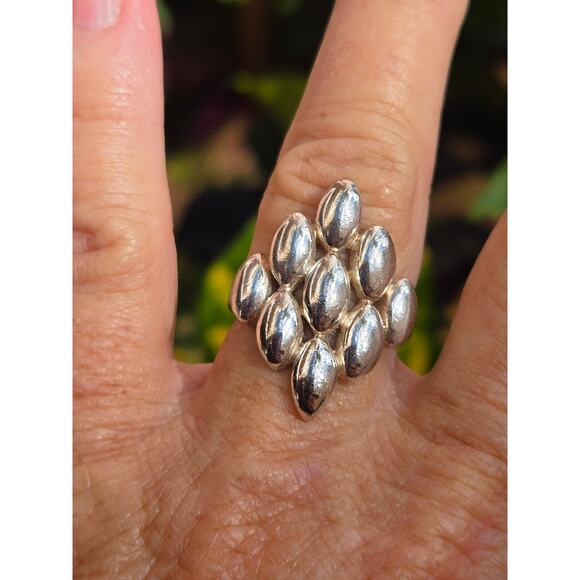 Vintage Modernist or Brutalist Design Sterling Silver Pyramid Ring, Size 7 - Picture 10 of 10